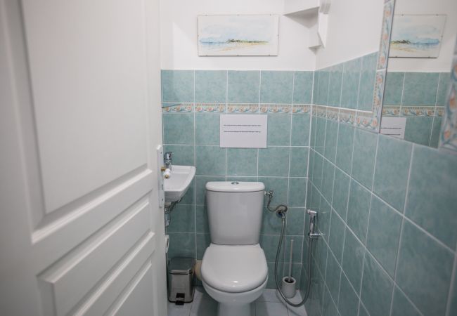WC WC
