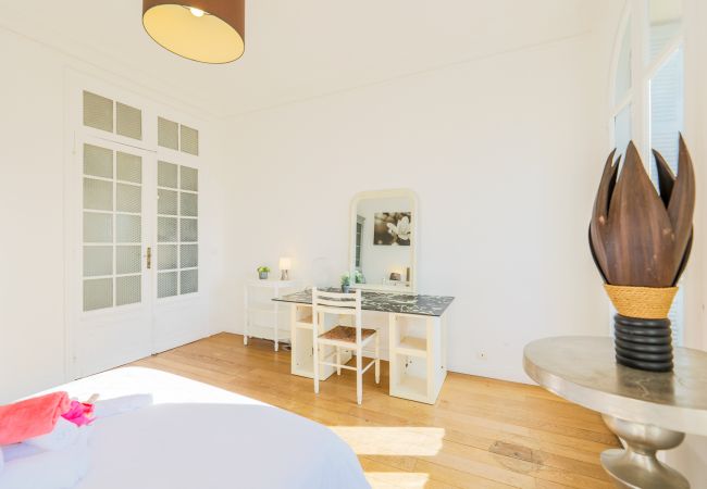 BEDROOM BEDROOM