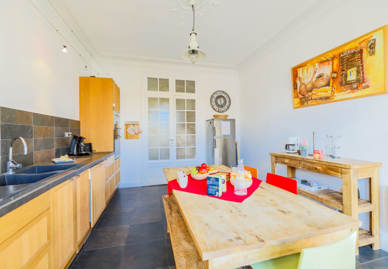 KITCHEN KITCHEN