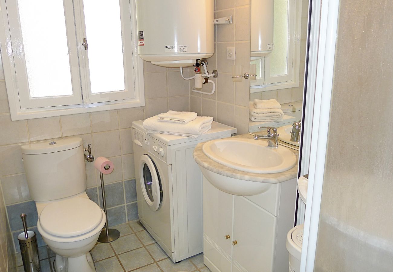BATHROOM 2 BATHROOM 2