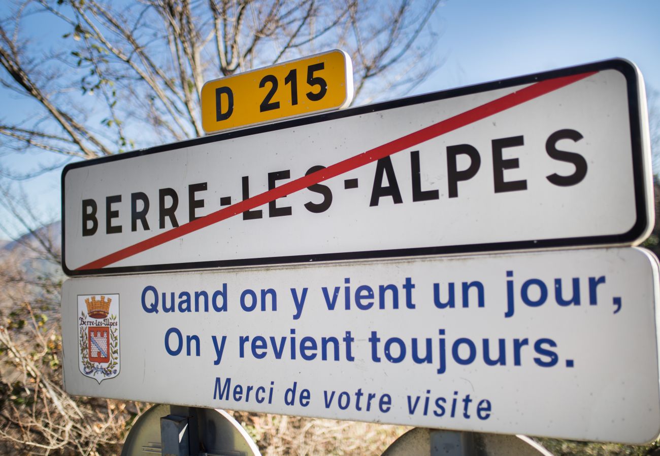 SIGN SIGN