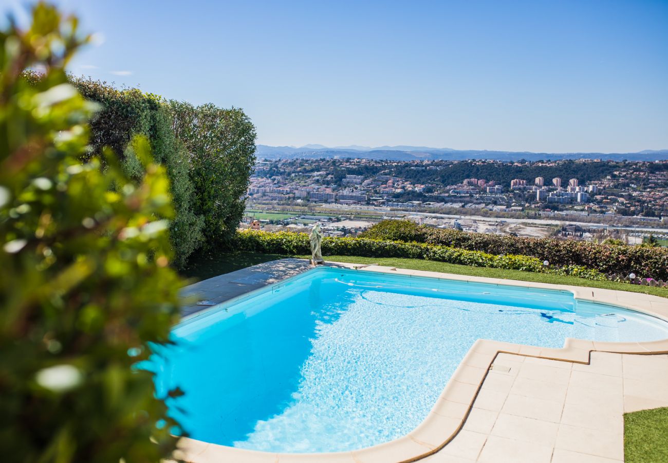 POOL POOL