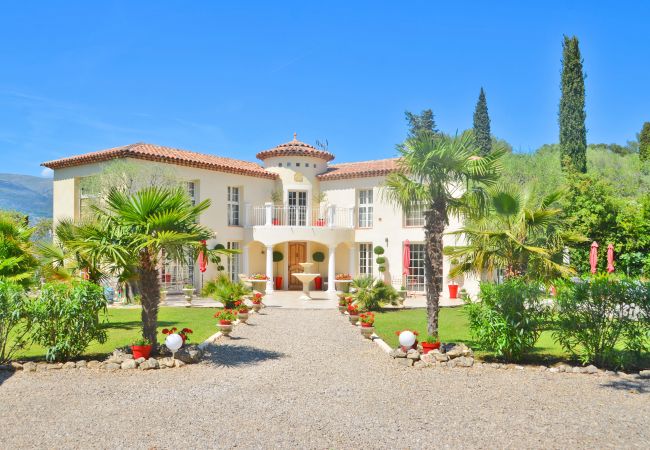 VILLA VILLA