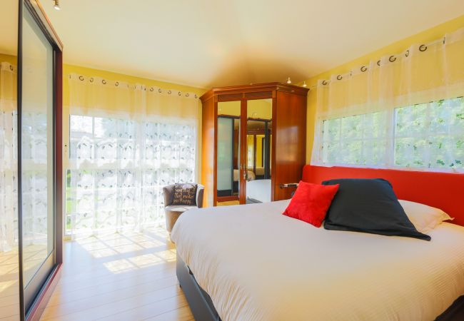 Villa in Roquefort-les-Pins - ROC FONTAINE, Villa with terrace and pool by RIVIERA HOLIDAY HOMES Villa in Roquefort-les-Pins - ROC FONTAINE, Villa with terrace and pool by RIVIERA HOLIDAY HOMES