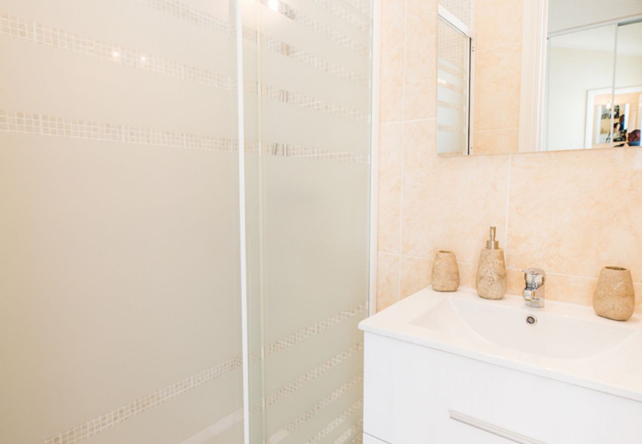 Villa in Roquefort-les-Pins - ROC FONTAINE, Villa with terrace and pool by RIVIERA HOLIDAY HOMES Villa in Roquefort-les-Pins - ROC FONTAINE, Villa with terrace and pool by RIVIERA HOLIDAY HOMES