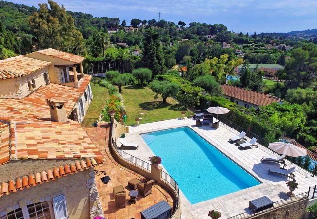 VILLA VILLA