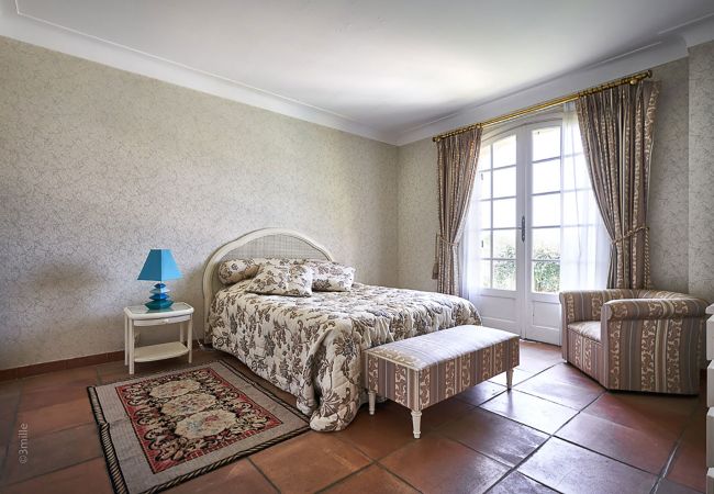 BEDROOM BEDROOM