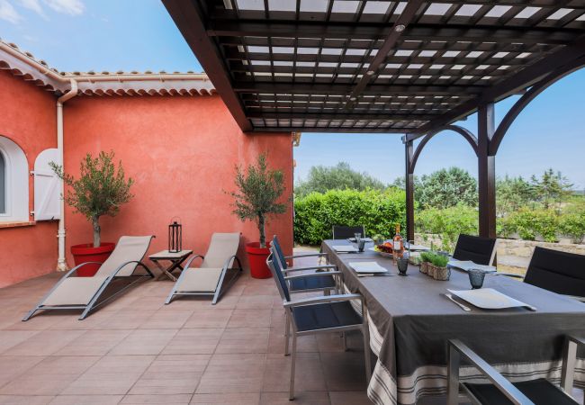 LARGE TERRACE LARGE TERRACE