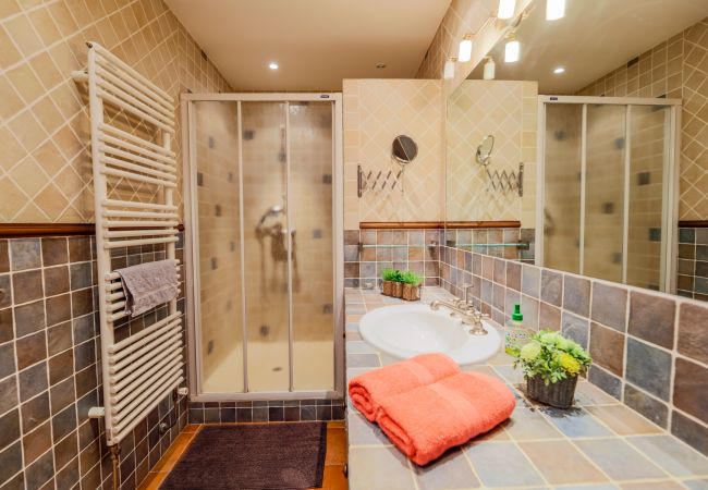 BATHROOM BATHROOM