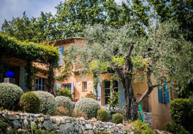 VILLA VILLA