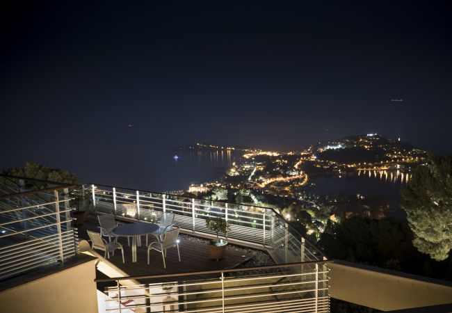 VIEW VIEW