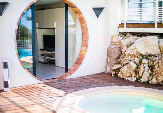 Villa in Villefranche-sur-Mer - VILLA ENCHANTEE, Terrace with Pool, sea view by RIVIERA HOLIDAY HOMES Villa in Villefranche-sur-Mer - VILLA ENCHANTEE, Terrace with Pool, sea view by RIVIERA HOLIDAY HOMES