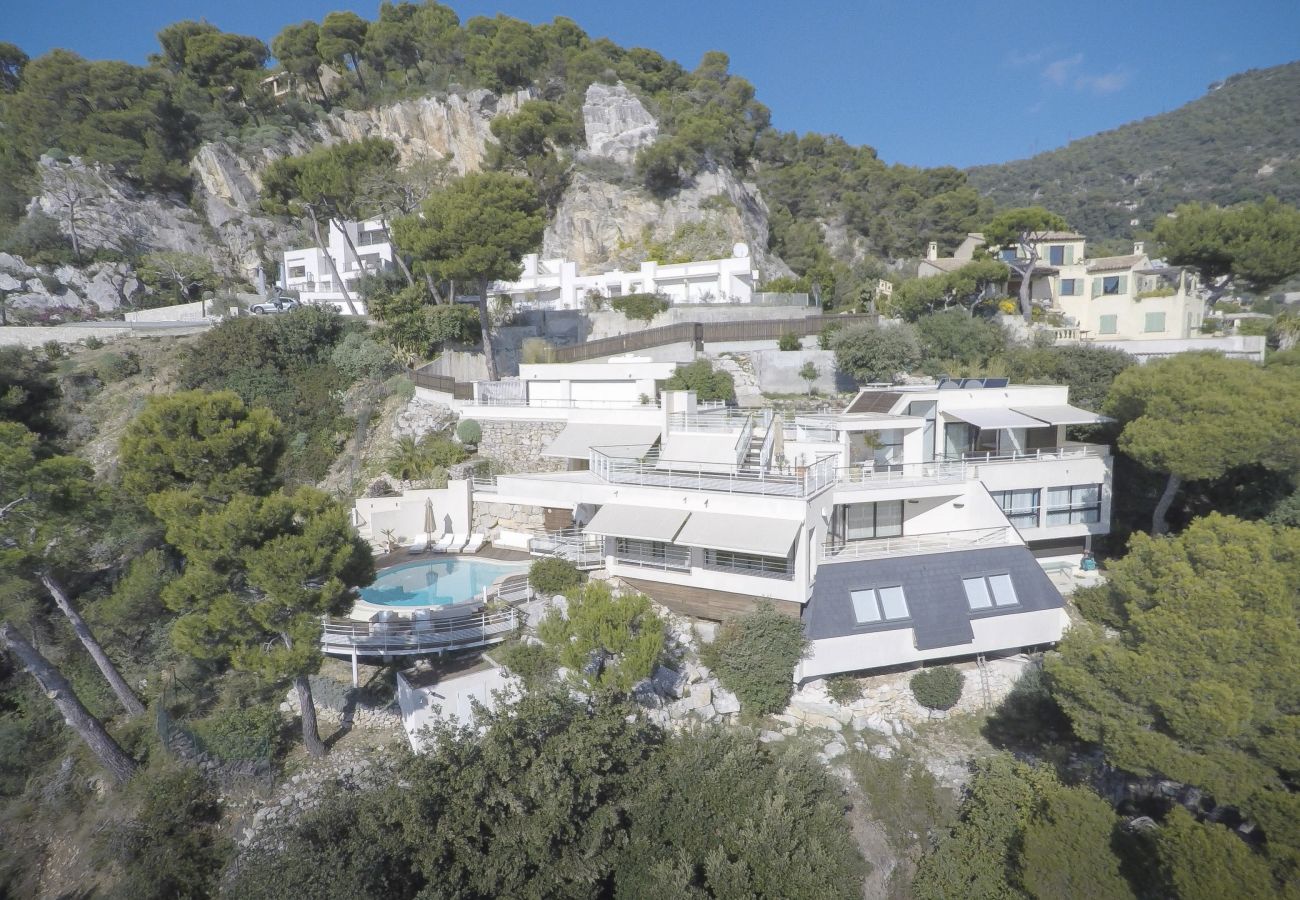 VILLA VILLA