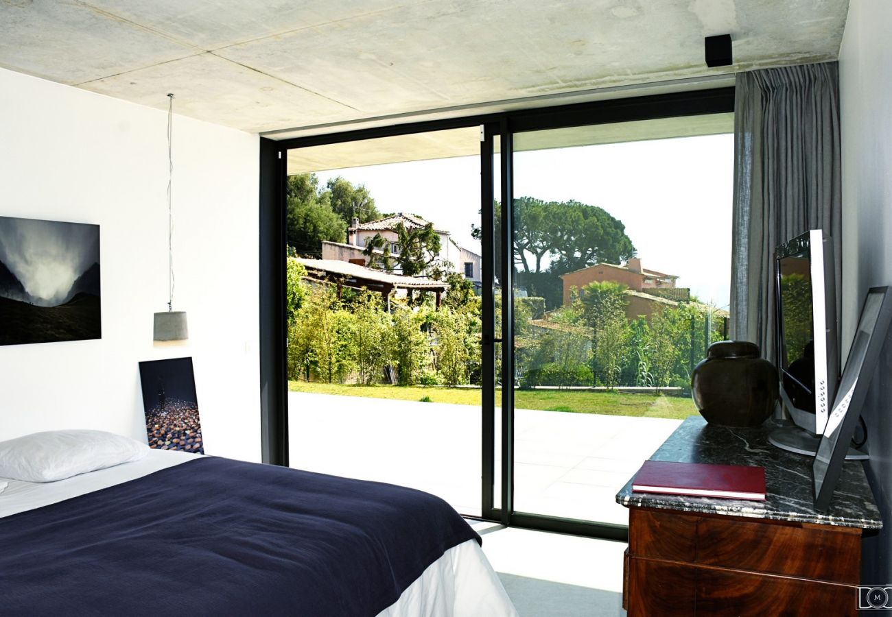 BEDROOM BEDROOM