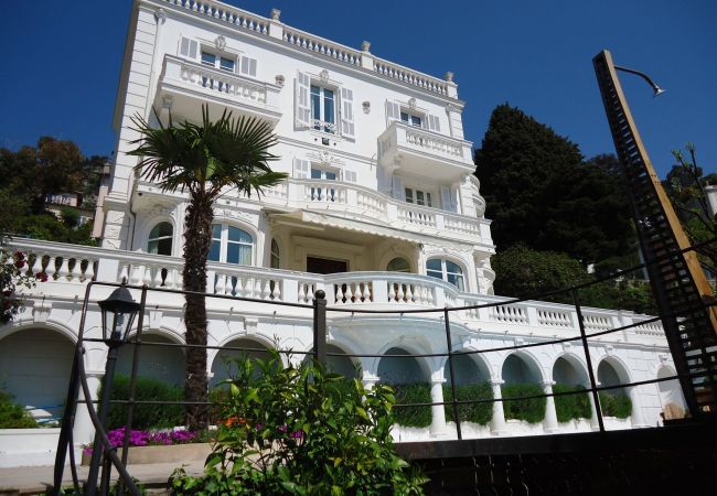 VILLA VILLA