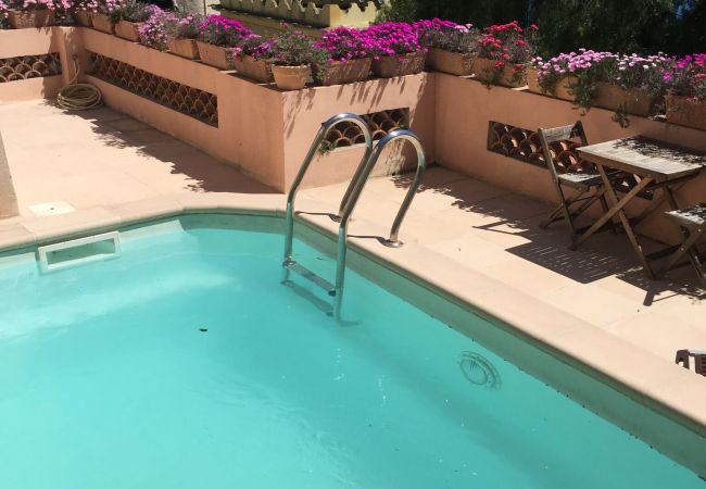 POOL POOL