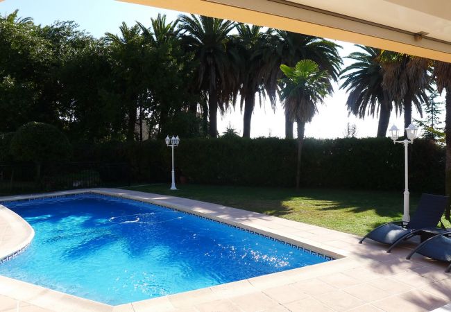 PRIVATE SWIMMING POOL PRIVATE SWIMMING POOL
