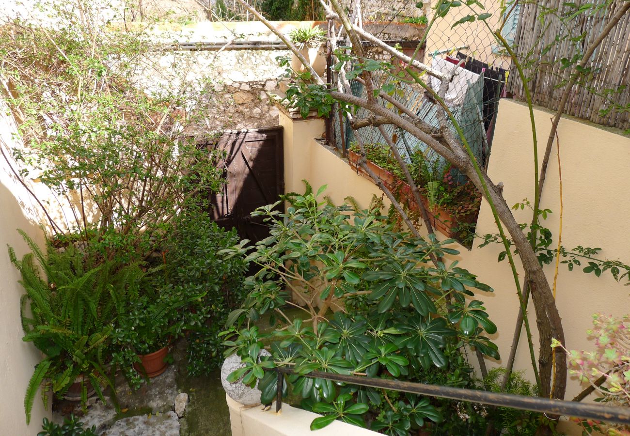 THE JARDINET THE JARDINET
