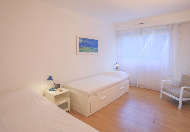 BEDROOM 2 BEDROOM 2