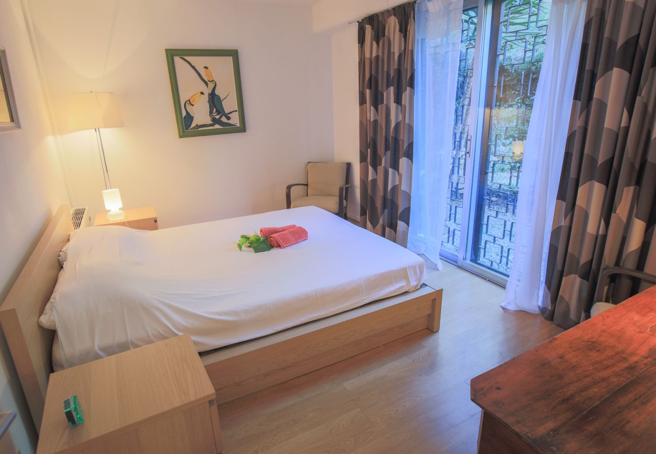 BEDROOM 1 BEDROOM 1