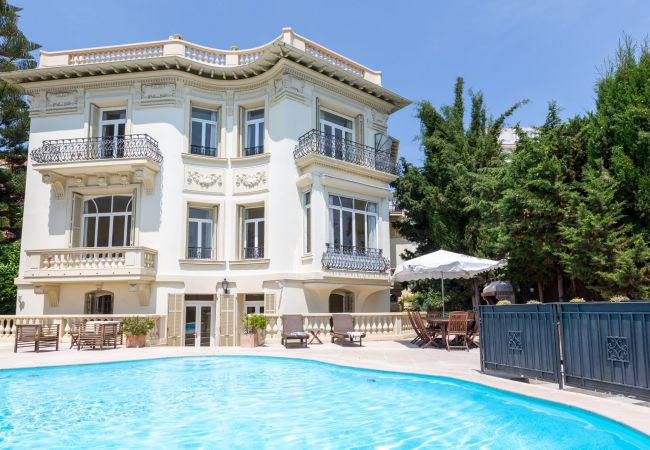 VILLA VILLA