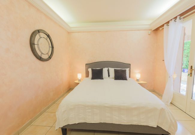 THE BEDROOM 1 THE BEDROOM 1