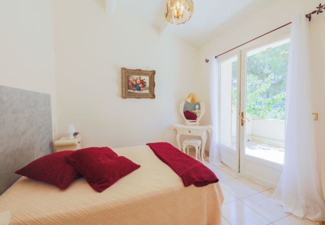 Villa in Tourrette-Levens - LA ROHIERE VI4129 by RIVIERA HOLIDAY HOMES Villa in Tourrette-Levens - LA ROHIERE VI4129 by RIVIERA HOLIDAY HOMES
