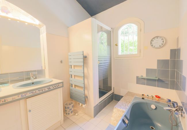 Villa in Tourrette-Levens - LA ROHIERE VI4129 by RIVIERA HOLIDAY HOMES Villa in Tourrette-Levens - LA ROHIERE VI4129 by RIVIERA HOLIDAY HOMES