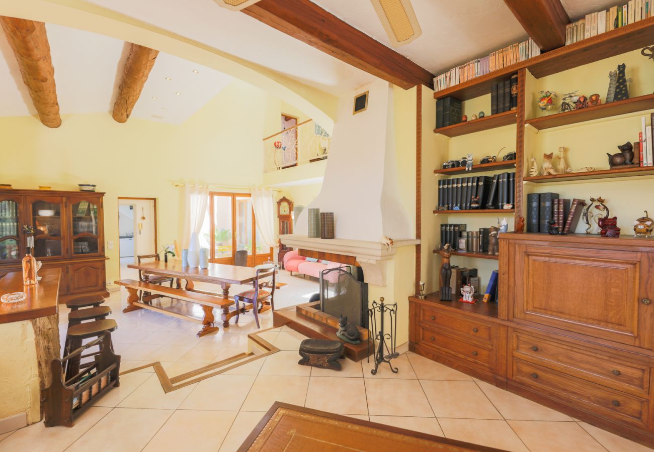 Villa in Tourrette-Levens - LA ROHIERE VI4129 by RIVIERA HOLIDAY HOMES Villa in Tourrette-Levens - LA ROHIERE VI4129 by RIVIERA HOLIDAY HOMES