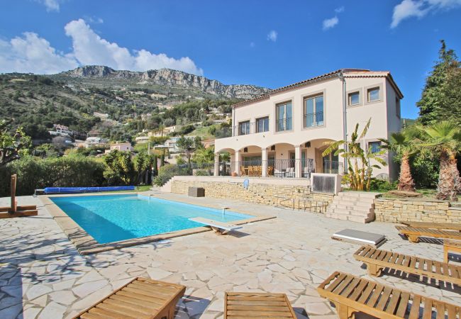 VILLA VILLA