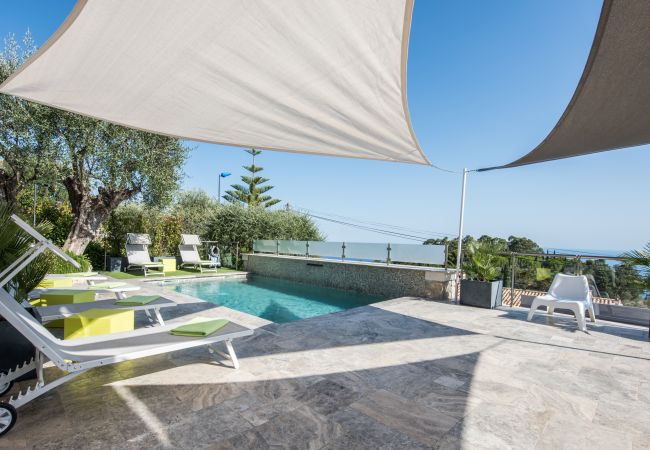POOL SEA VIEW POOL SEA VIEW