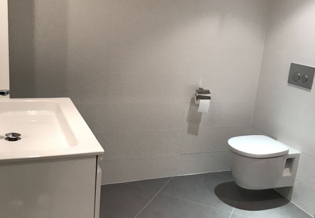 BATHROOM / WC BATHROOM / WC