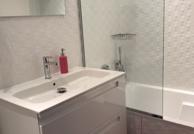 BATHROOM BATHROOM