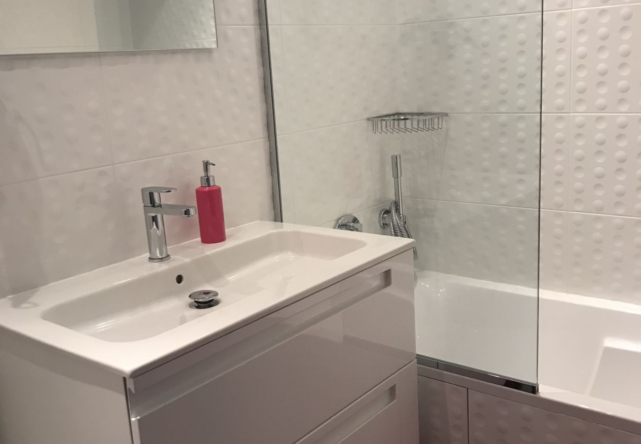BATHROOM BATHROOM