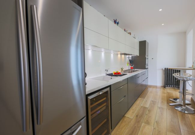 KITCHEN KITCHEN