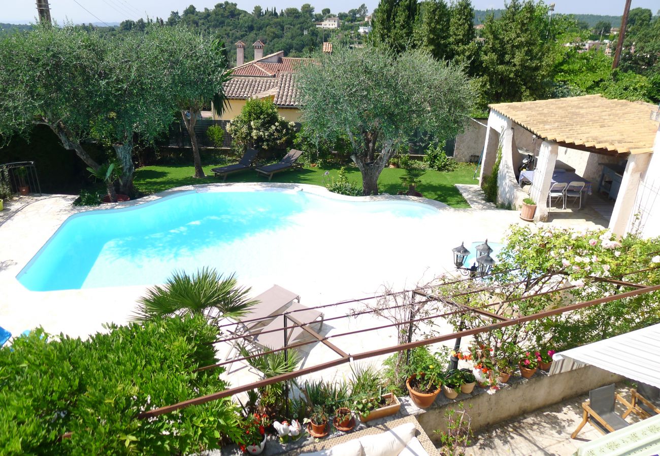 VILLA VILLA