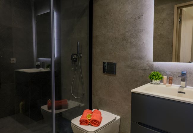 BATHROOM BATHROOM