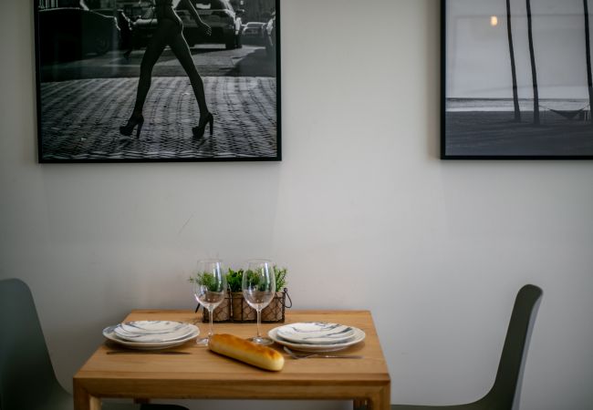 DINING ROOM DINING ROOM