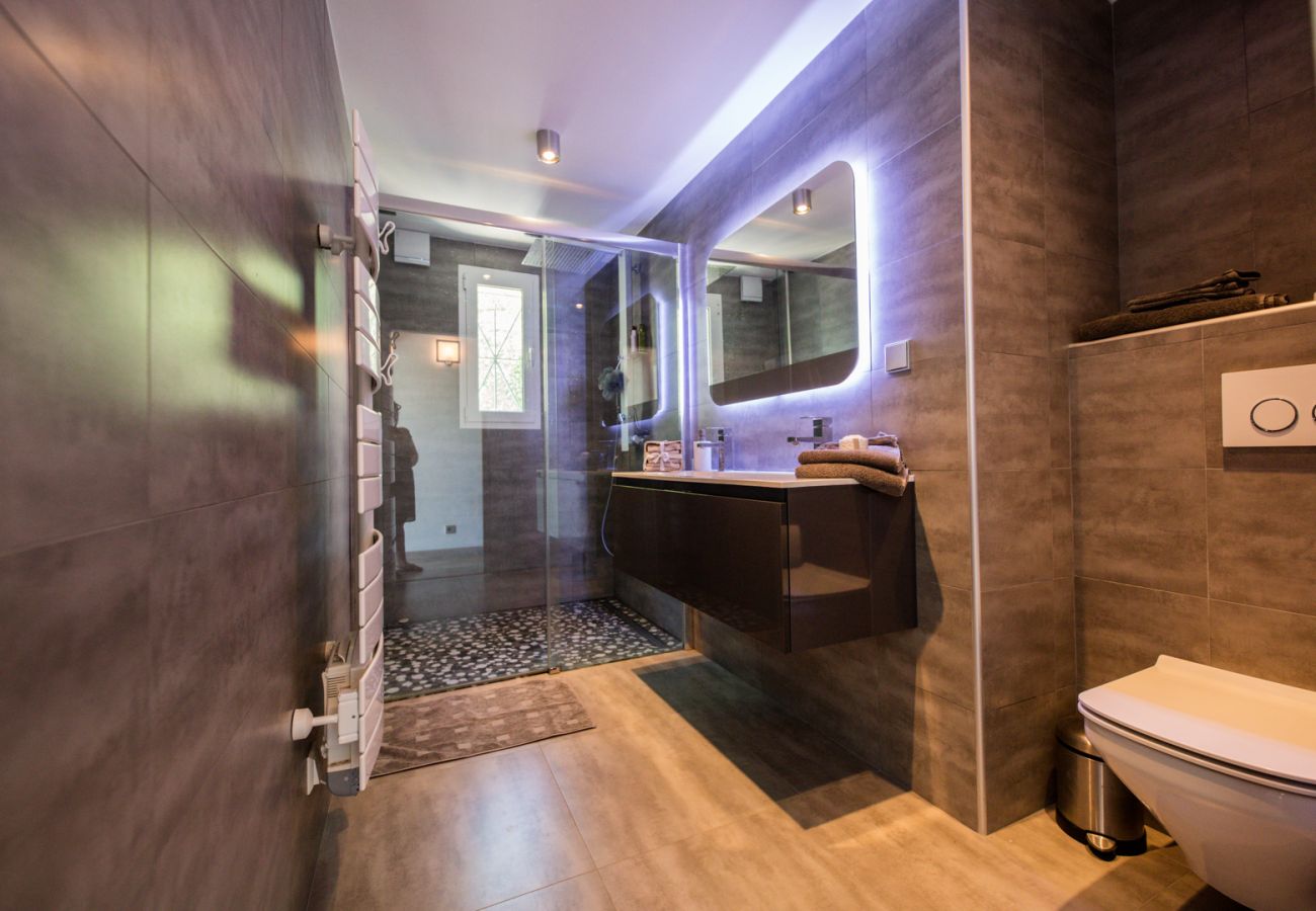 THE BATHROOM THE BATHROOM