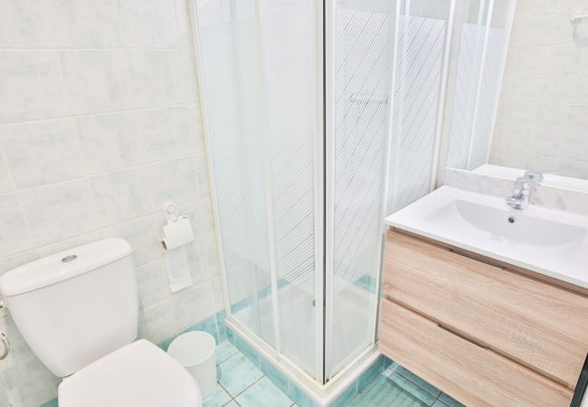BATHROOM BATHROOM