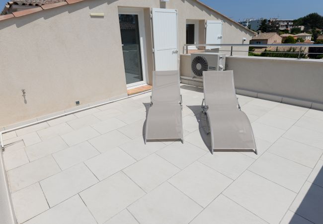 Room 3- solarium Room 3- solarium