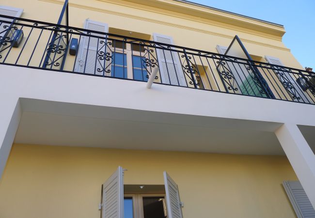 THE FACADE THE FACADE