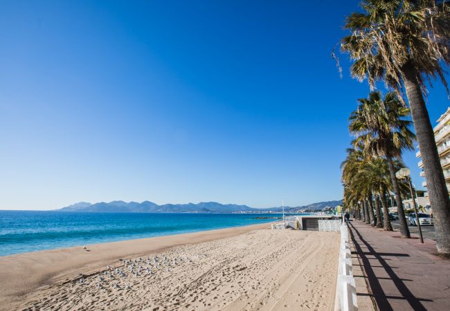 LA CROISETTE LA CROISETTE