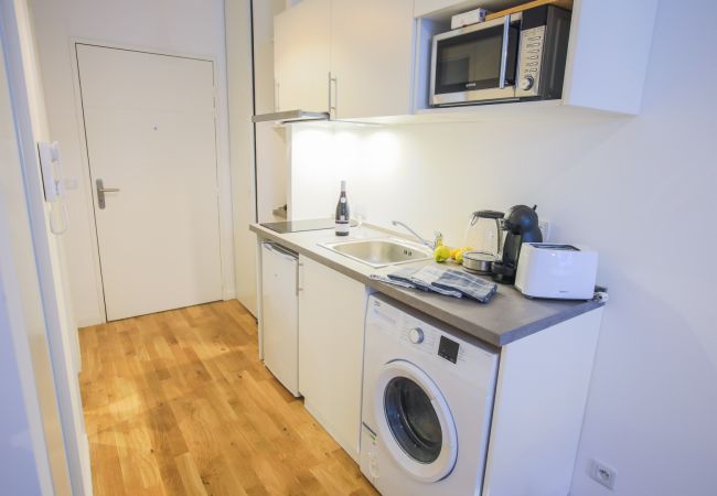 KITCHENETTE KITCHENETTE