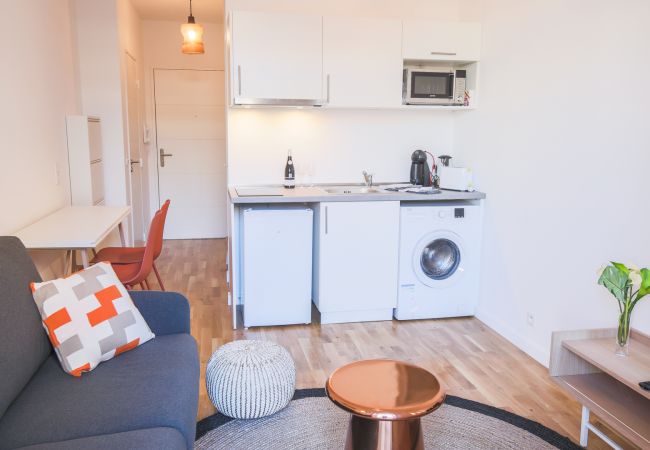 SMALL KITCHENETTE SMALL KITCHENETTE