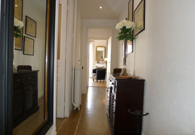 CORRIDOR CORRIDOR