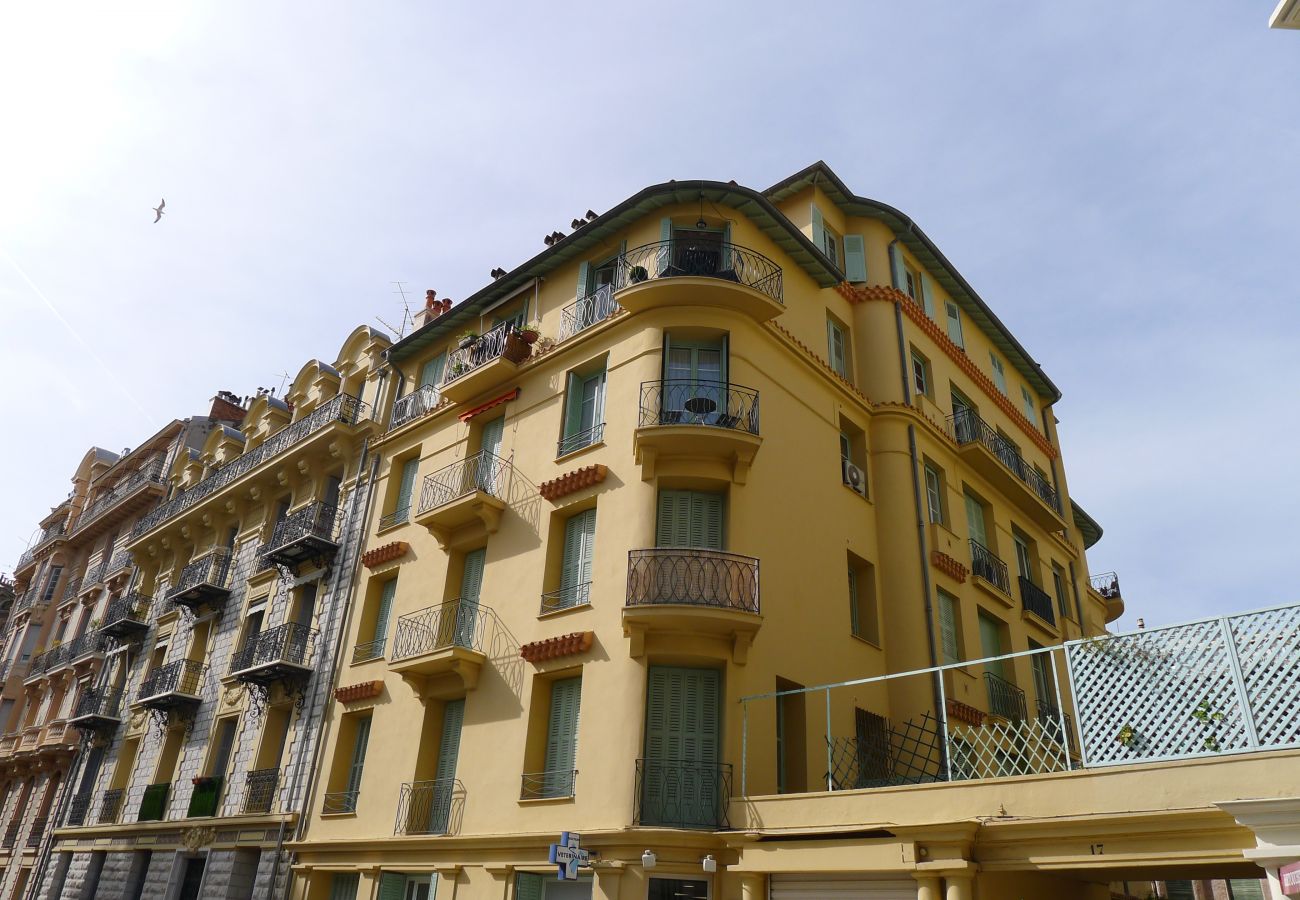 BUILDING BUILDING