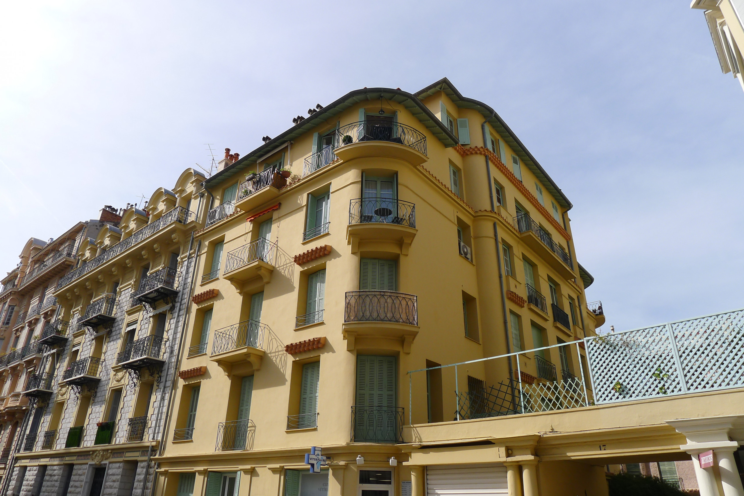 Nice Musicians Seasonal Apartment Al Building