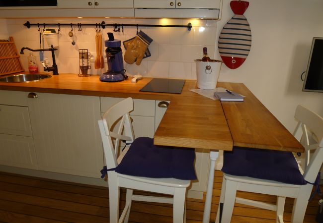 DINING CORNER DINING AREA
