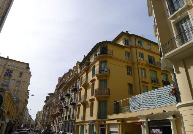 BUILDING BUILDING